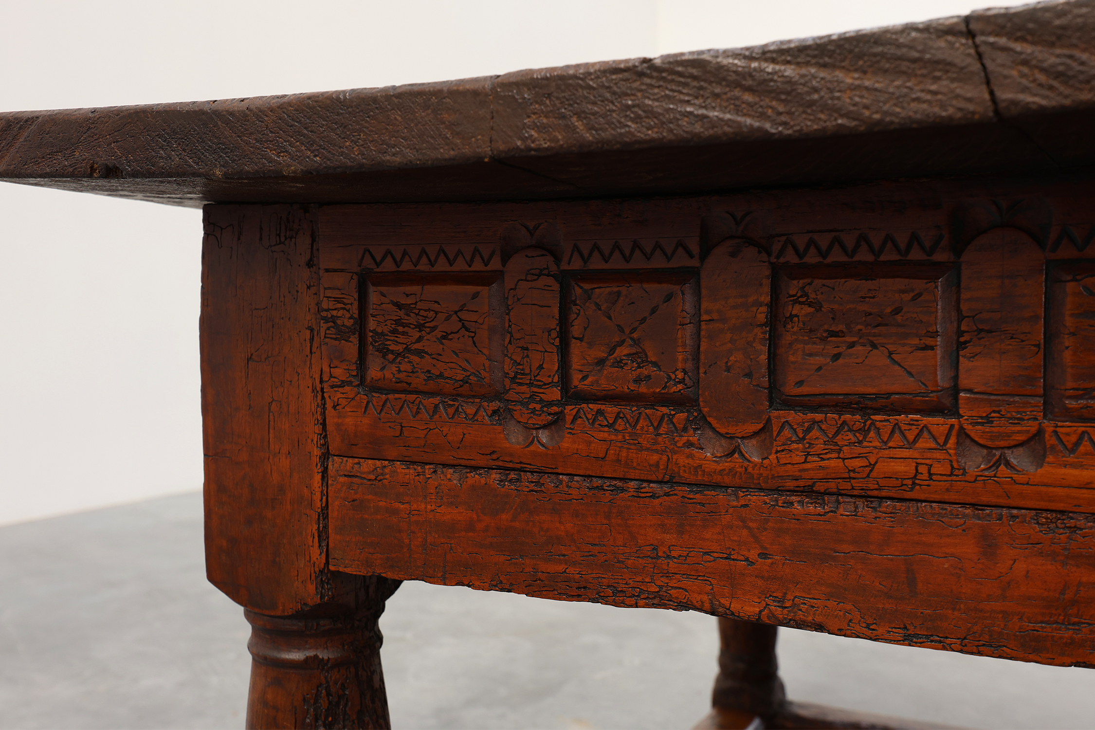 Oak hand-carved side table in wabi wabi style, Spain, 17th Centurythumbnail